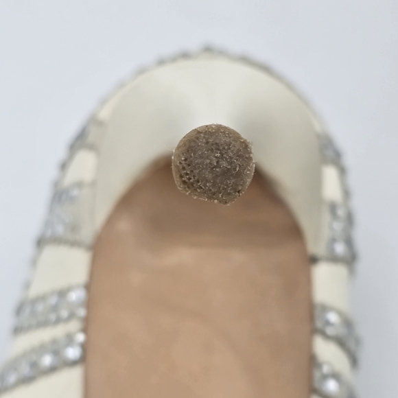 Badgley Mischka Rouge Pointy-Toe Pumps, Ivory, Women's 9 - Picture 14 of 16